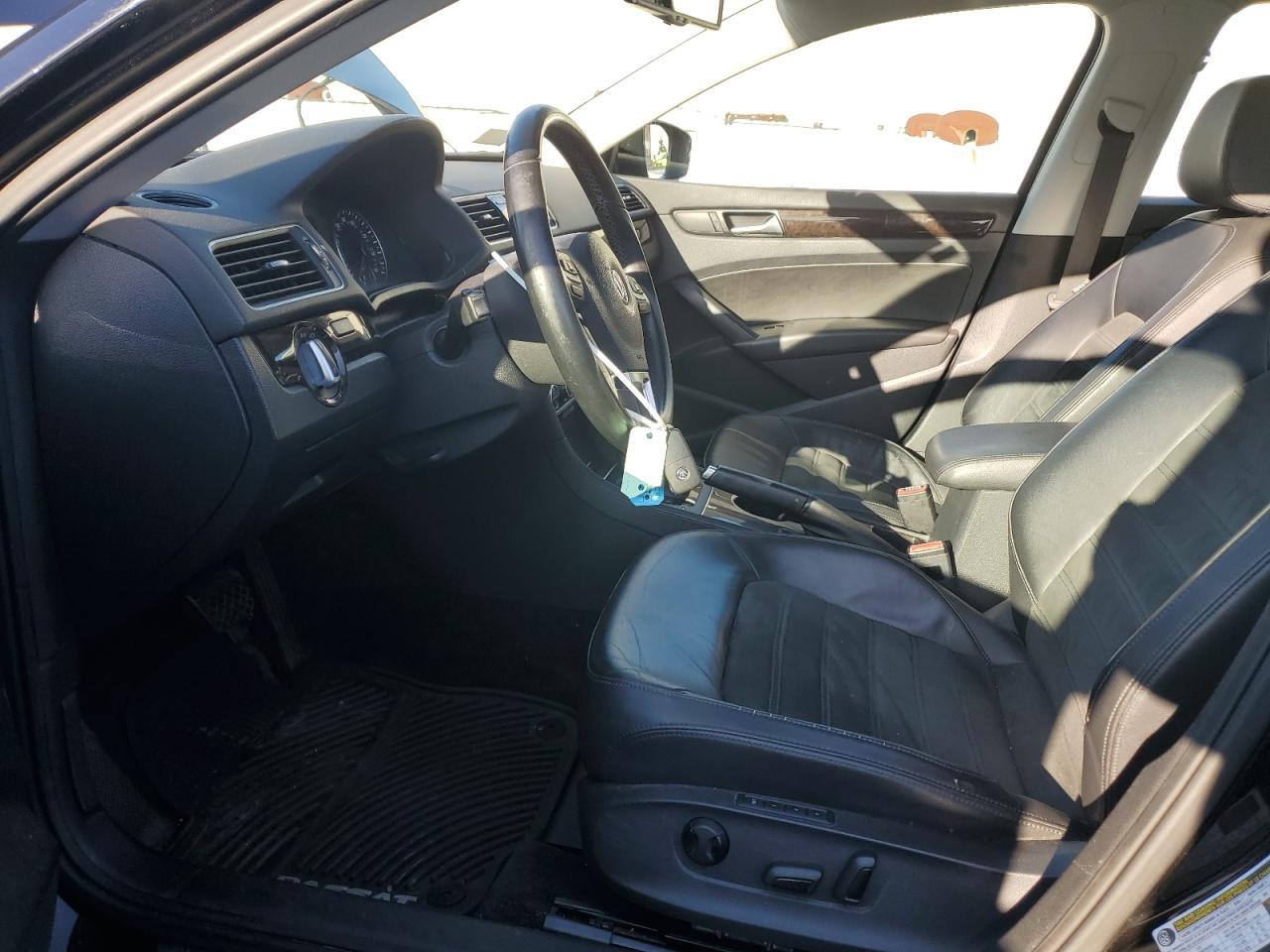 2014 VOLKSWAGEN PASSAT SEL - Image 7