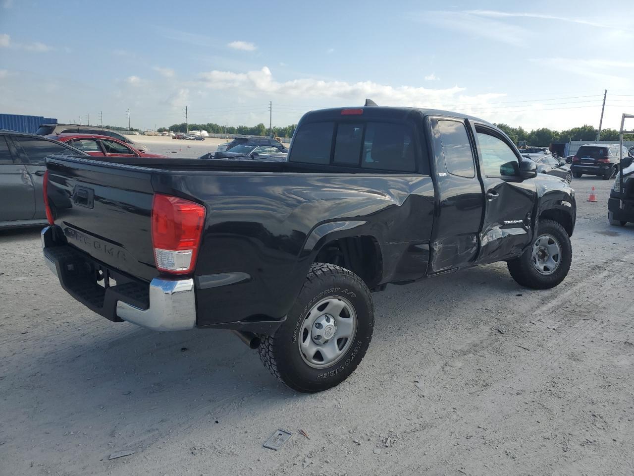 2017 TOYOTA TACOMA ACC - Фото 3