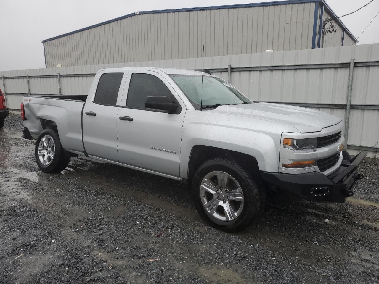 2017 CHEVROLET SILVERADO - Фото 4