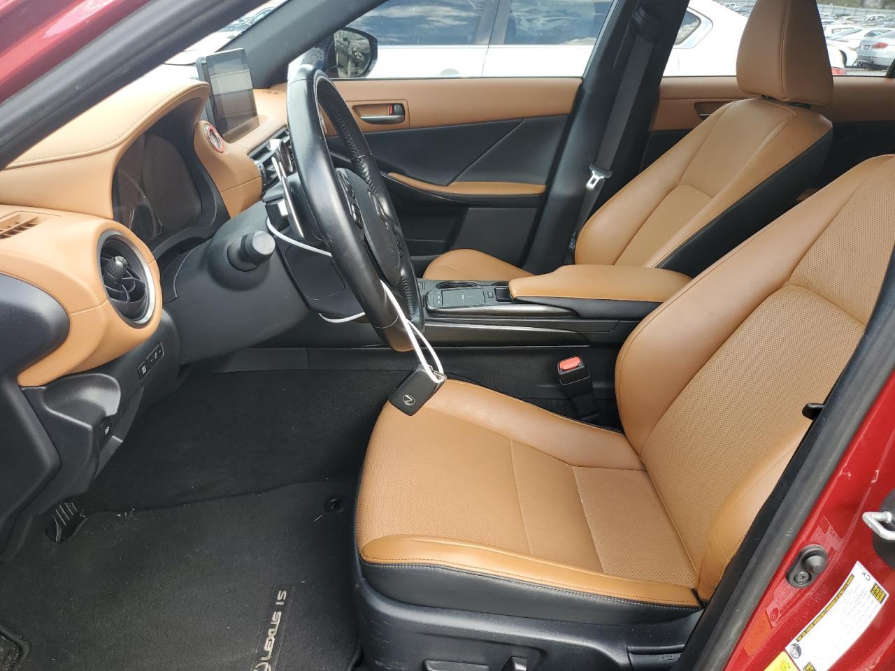 2021 LEXUS IS 300 - Фото 7