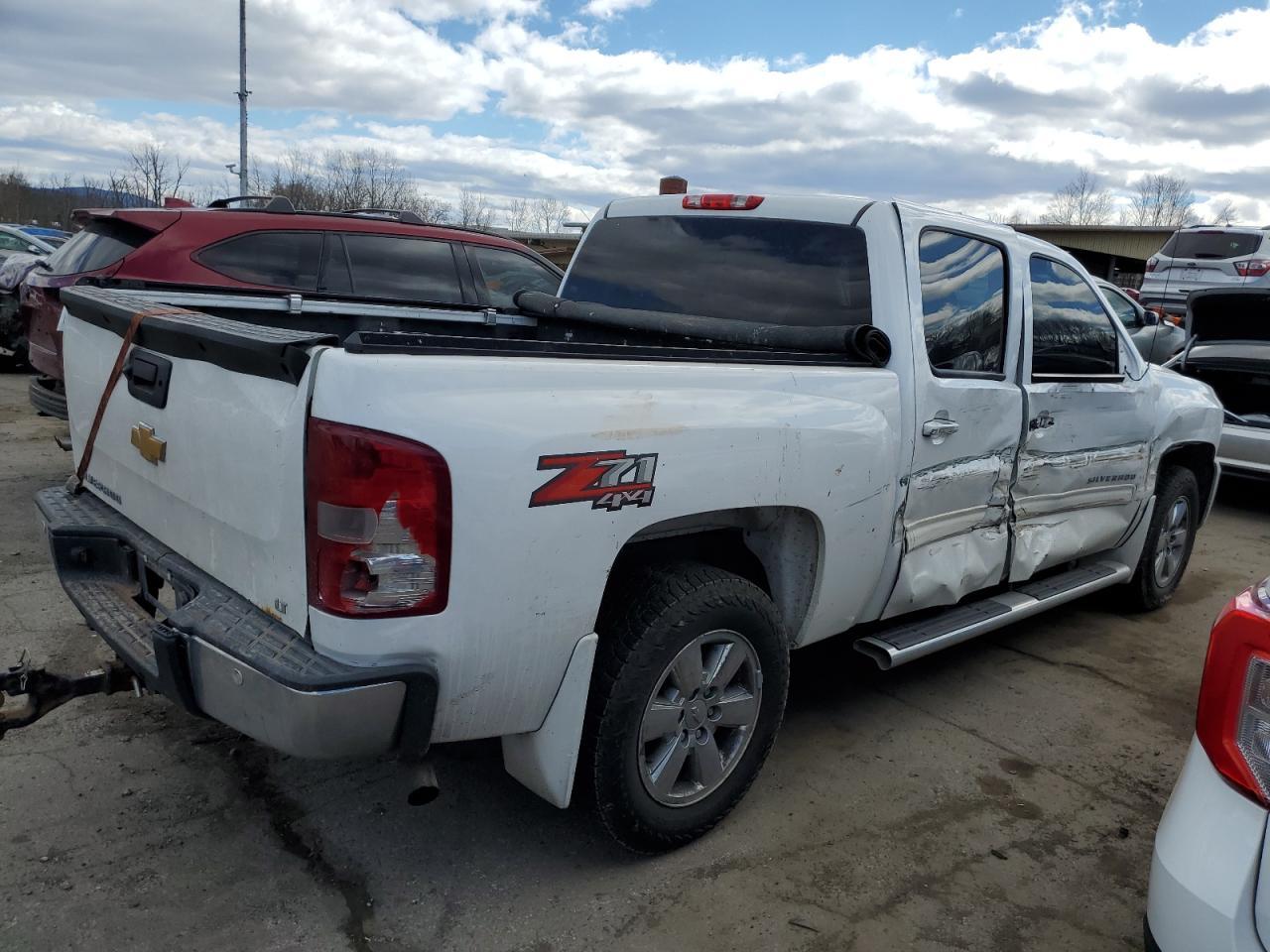 2013 CHEVROLET SILVERADO - Image 3