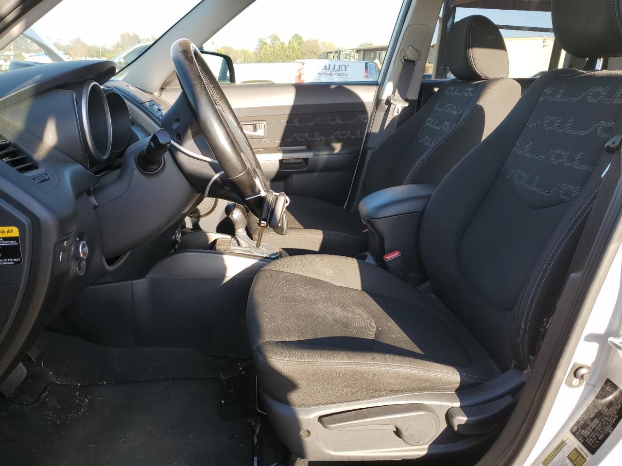 2013 KIA SOUL + - Image 7