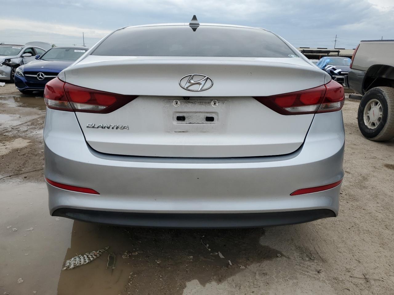 2017 HYUNDAI ELANTRA SE - Фото 6