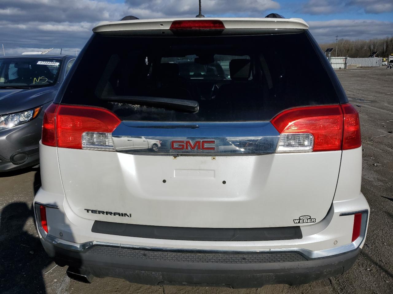 2016 GMC TERRAIN SL - Image 6