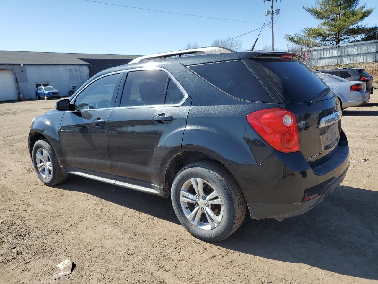 2011 CHEVROLET EQUINOX LT - Image 2
