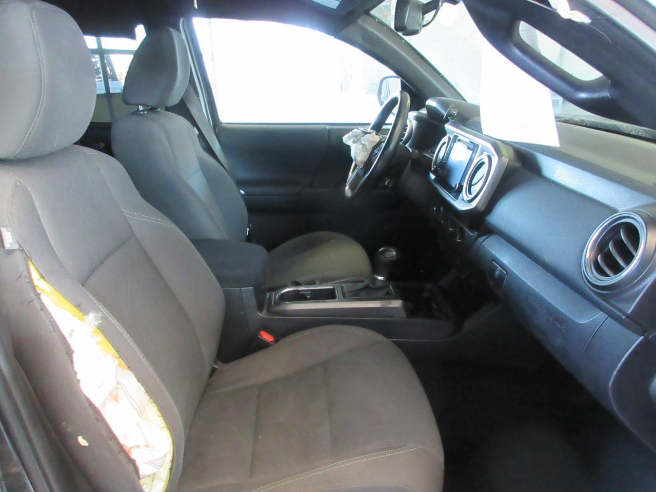2017 TOYOTA TACOMA DOU - Фото 5