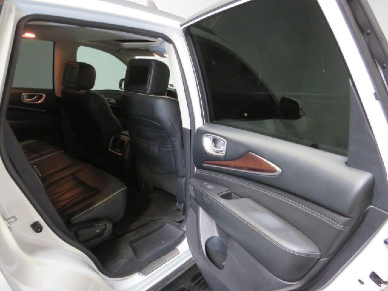 2019 INFINITI QX60 LUXE - Image 6