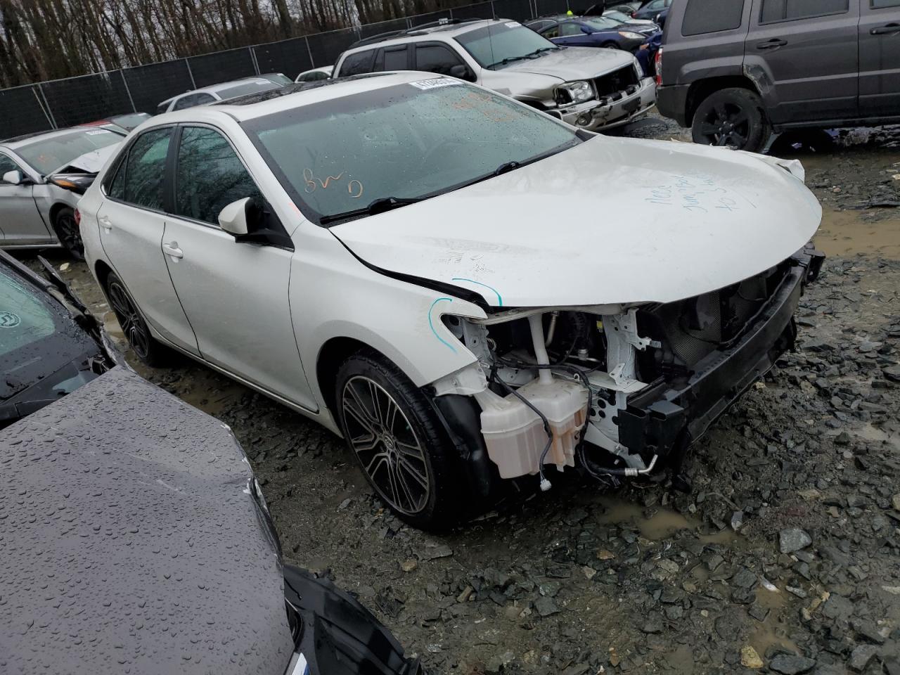 2016 TOYOTA CAMRY LE - Фото 4