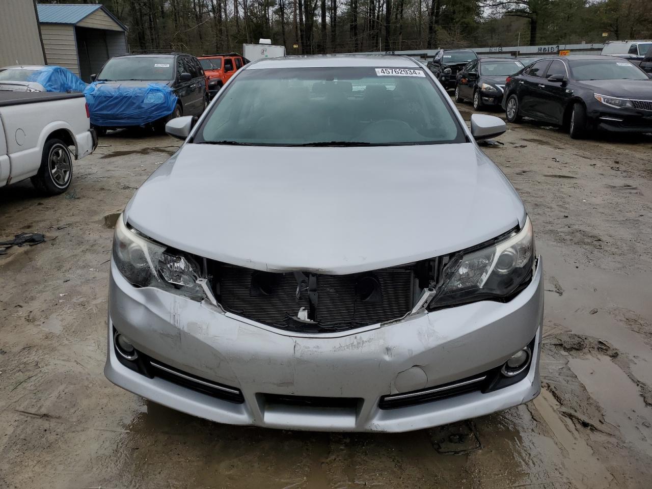 2014 TOYOTA CAMRY L - Image 5