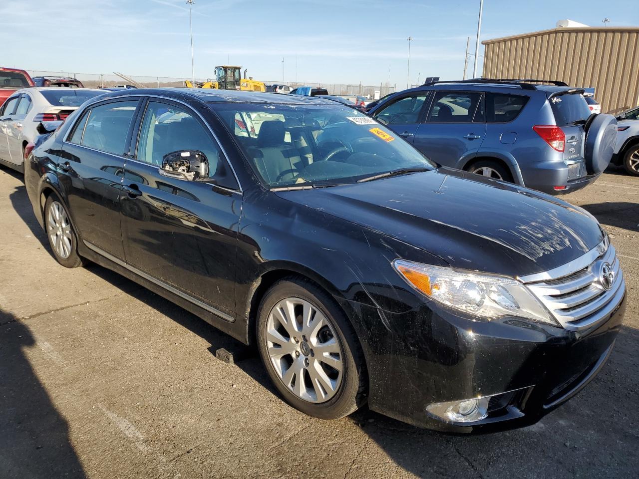 2011 TOYOTA AVALON BAS - Image 4