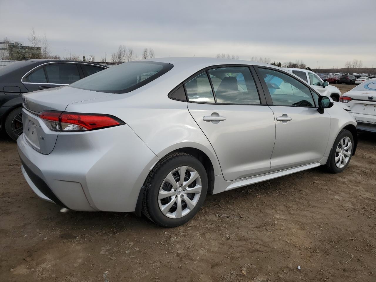 2020 TOYOTA COROLLA LE - Фото 3