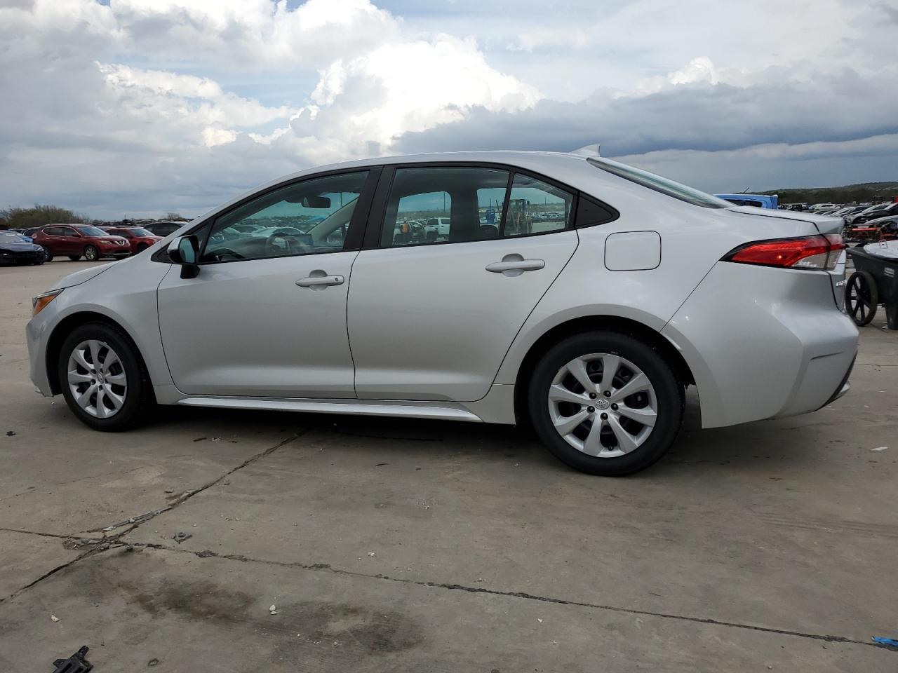2021 TOYOTA COROLLA LE - Фото 2