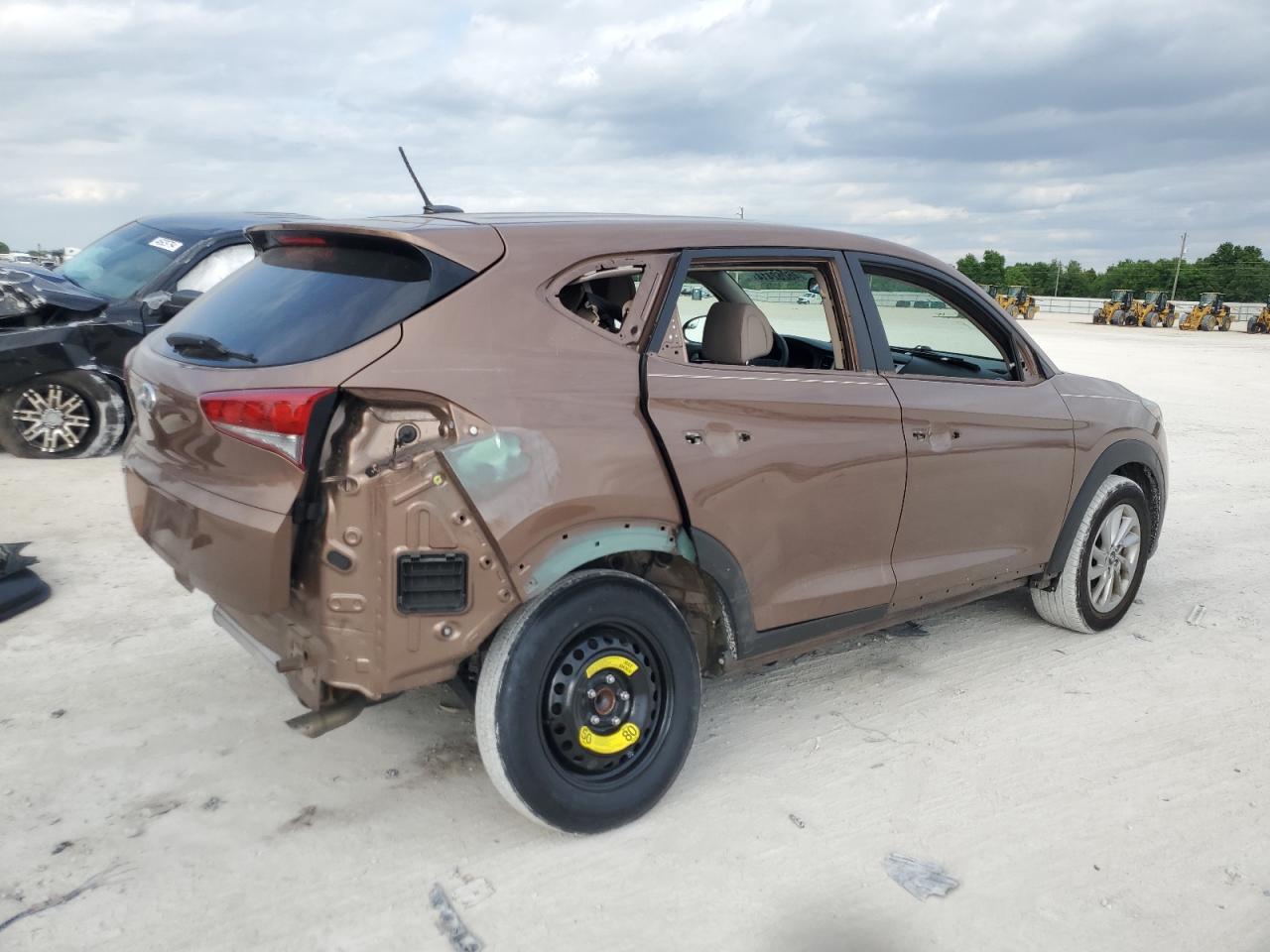 2016 HYUNDAI TUCSON SE - Image 3