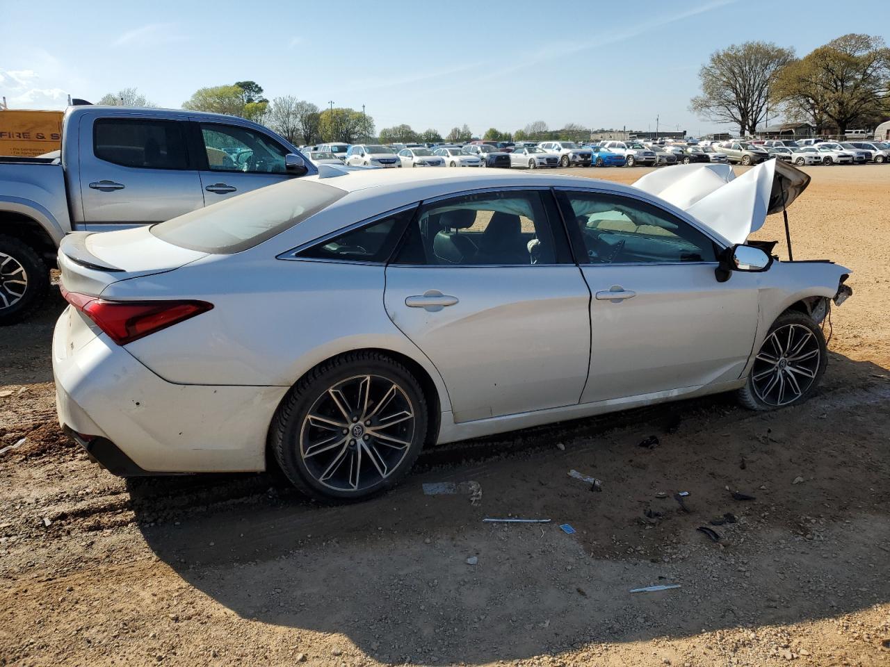 2019 TOYOTA AVALON XLE - Image 3