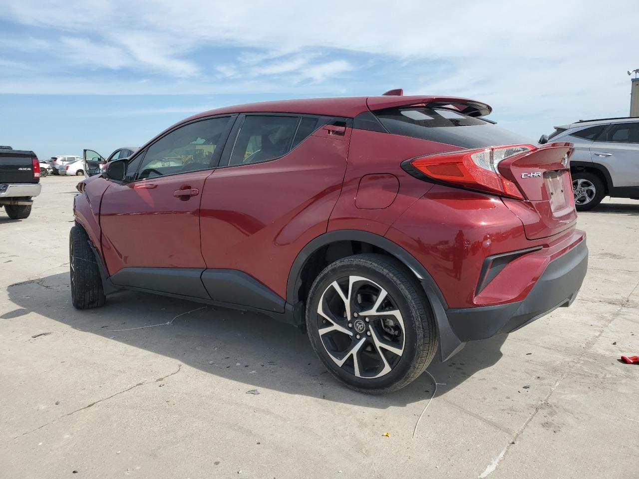 2019 TOYOTA C-HR XLE - Image 2
