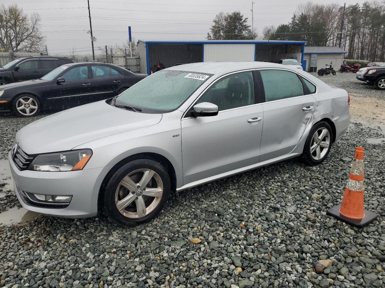 2015 VOLKSWAGEN PASSAT S