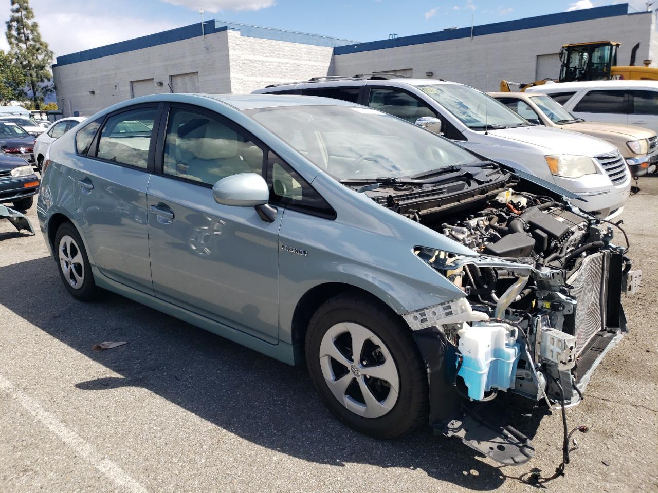 2015 TOYOTA PRIUS - Image 4
