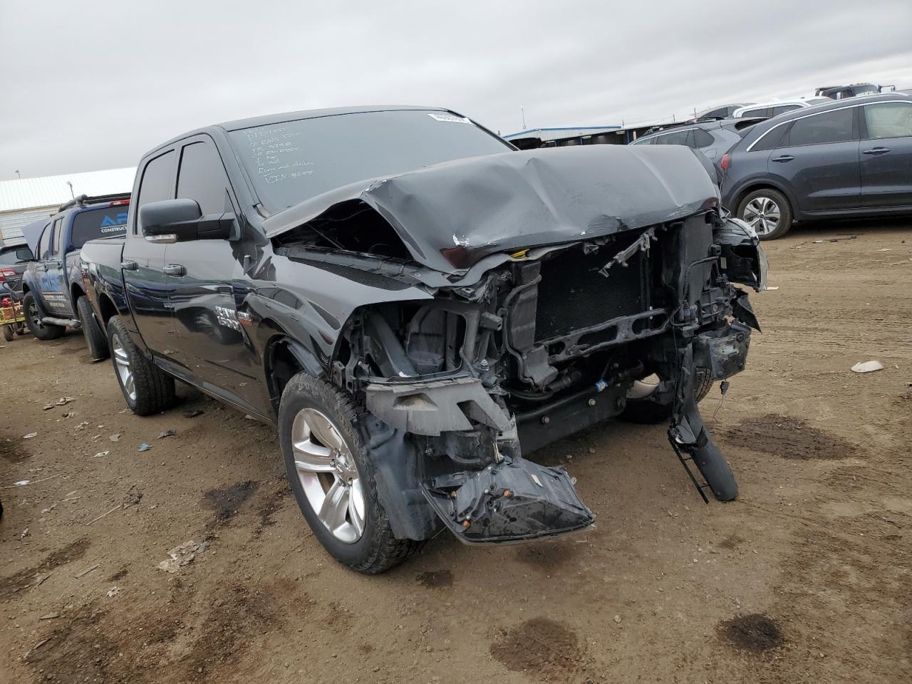 2017 RAM 1500 SPORT - Фото 4