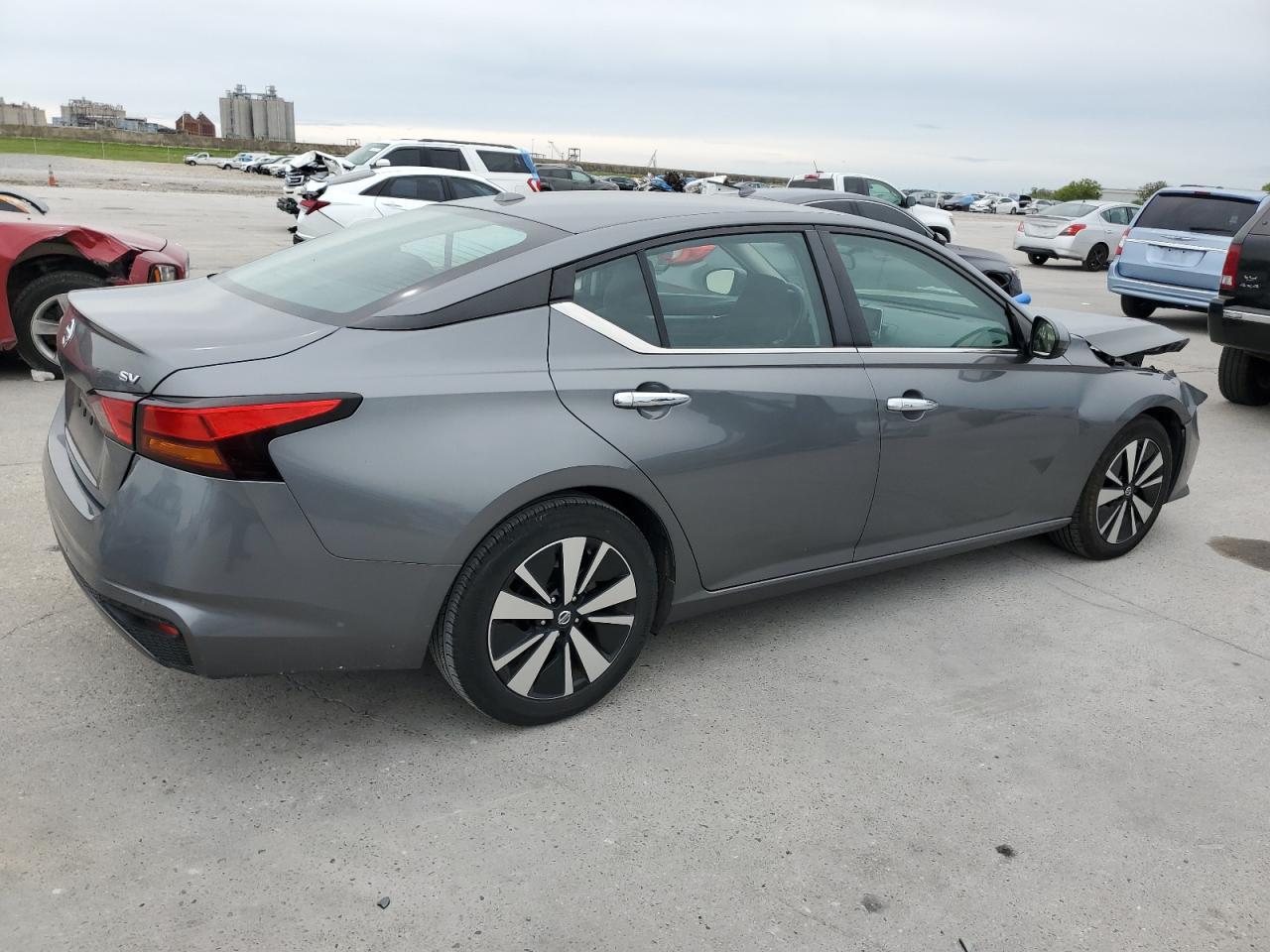 2022 NISSAN ALTIMA SV - Фото 3