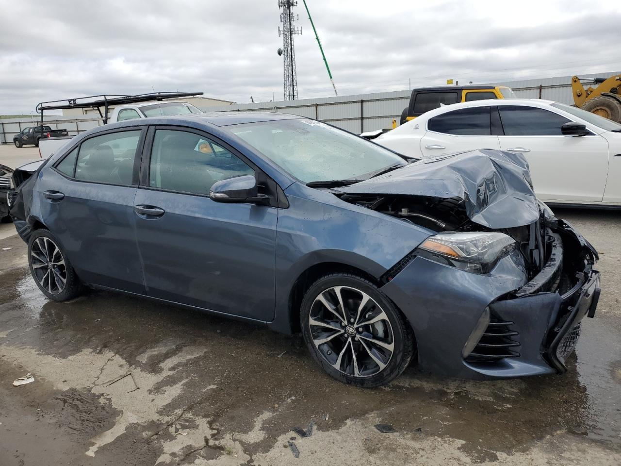 2018 TOYOTA COROLLA L - Image 4