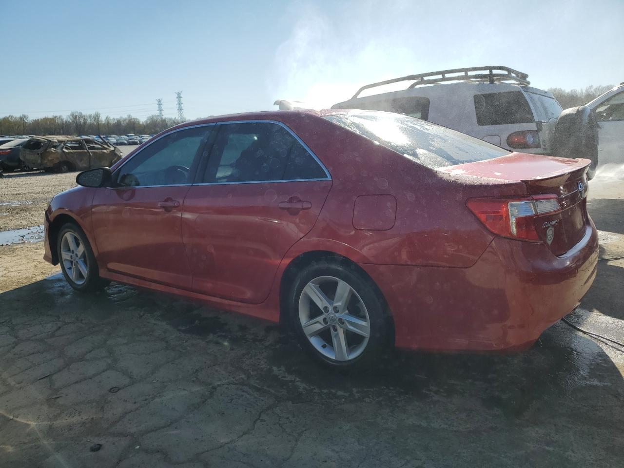 2013 TOYOTA CAMRY L - Фото 2