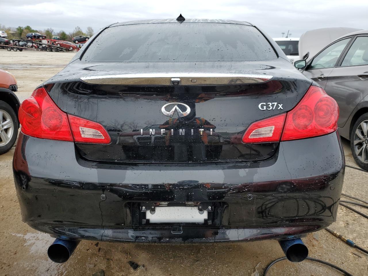 2011 INFINITI G37 - Фото 6