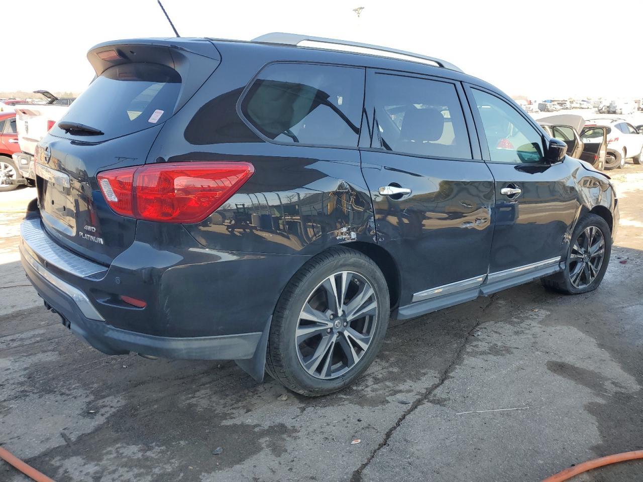 2017 NISSAN PATHFINDER - Фото 3