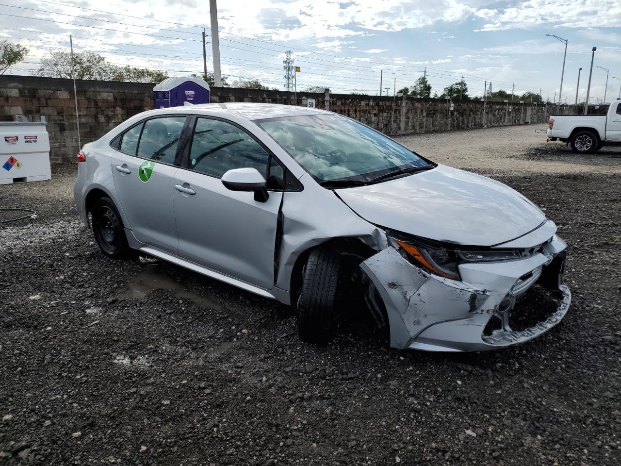 2021 TOYOTA COROLLA LE - Фото 4
