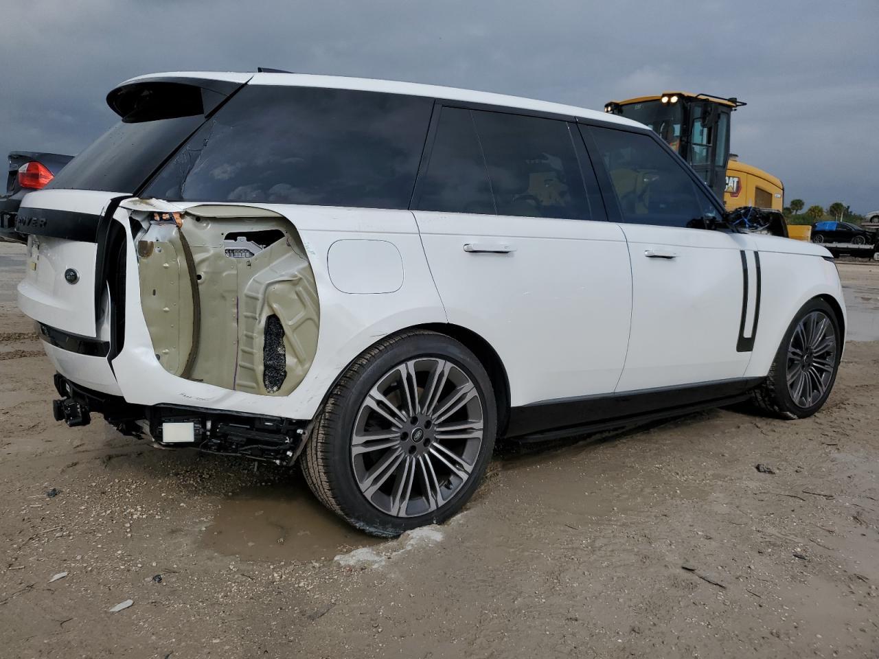 2023 LAND ROVER RANGE ROVE - Image 3