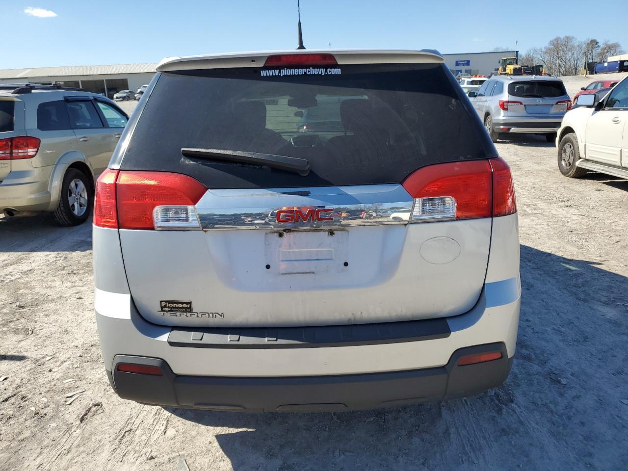 2013 GMC TERRAIN SL - Image 6