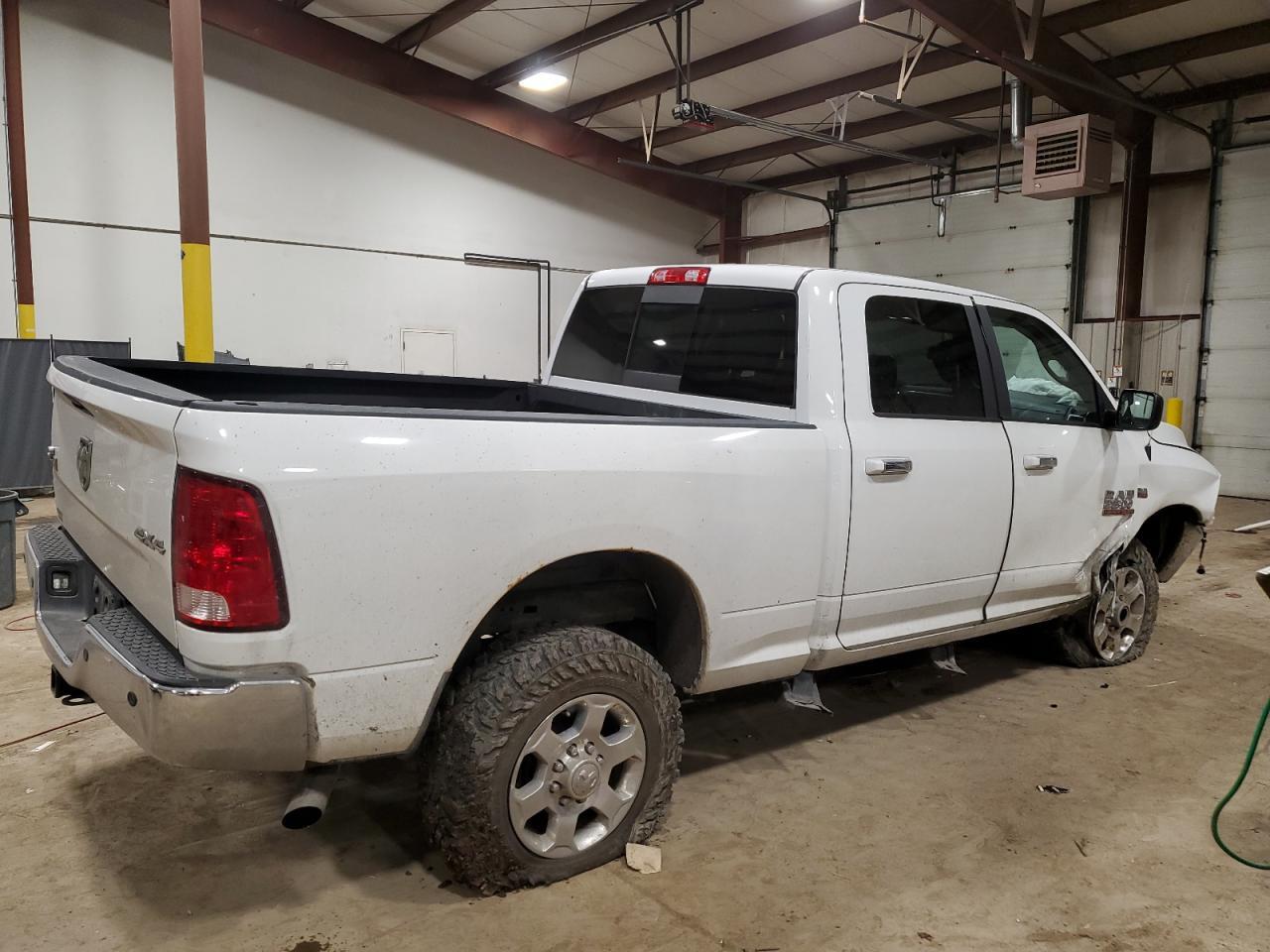 2017 RAM 2500 SLT - Image 3