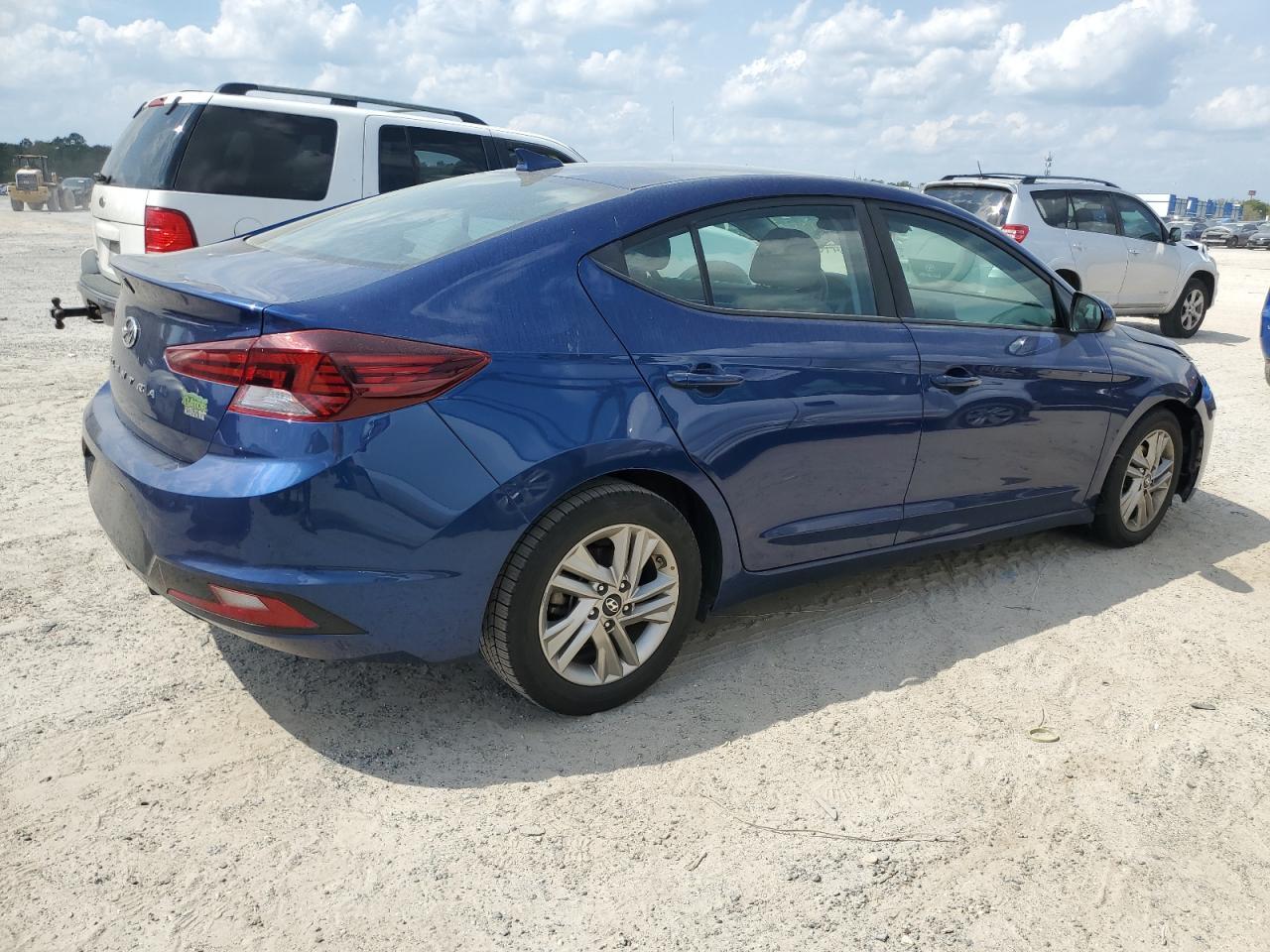 2019 HYUNDAI ELANTRA SE - Image 3