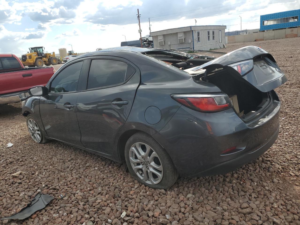 2017 TOYOTA YARIS IA - Фото 2