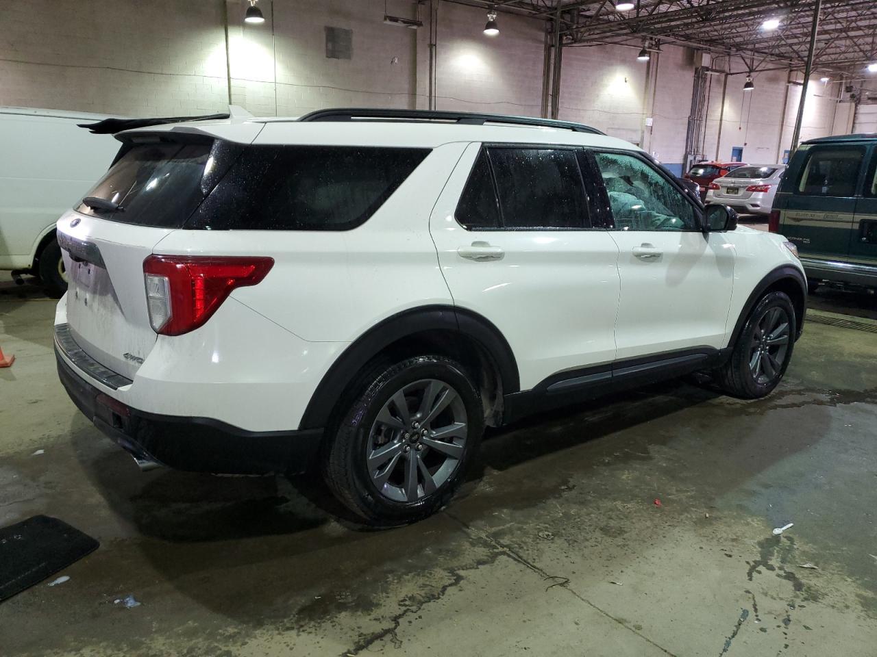 2023 FORD EXPLORER X - Фото 3