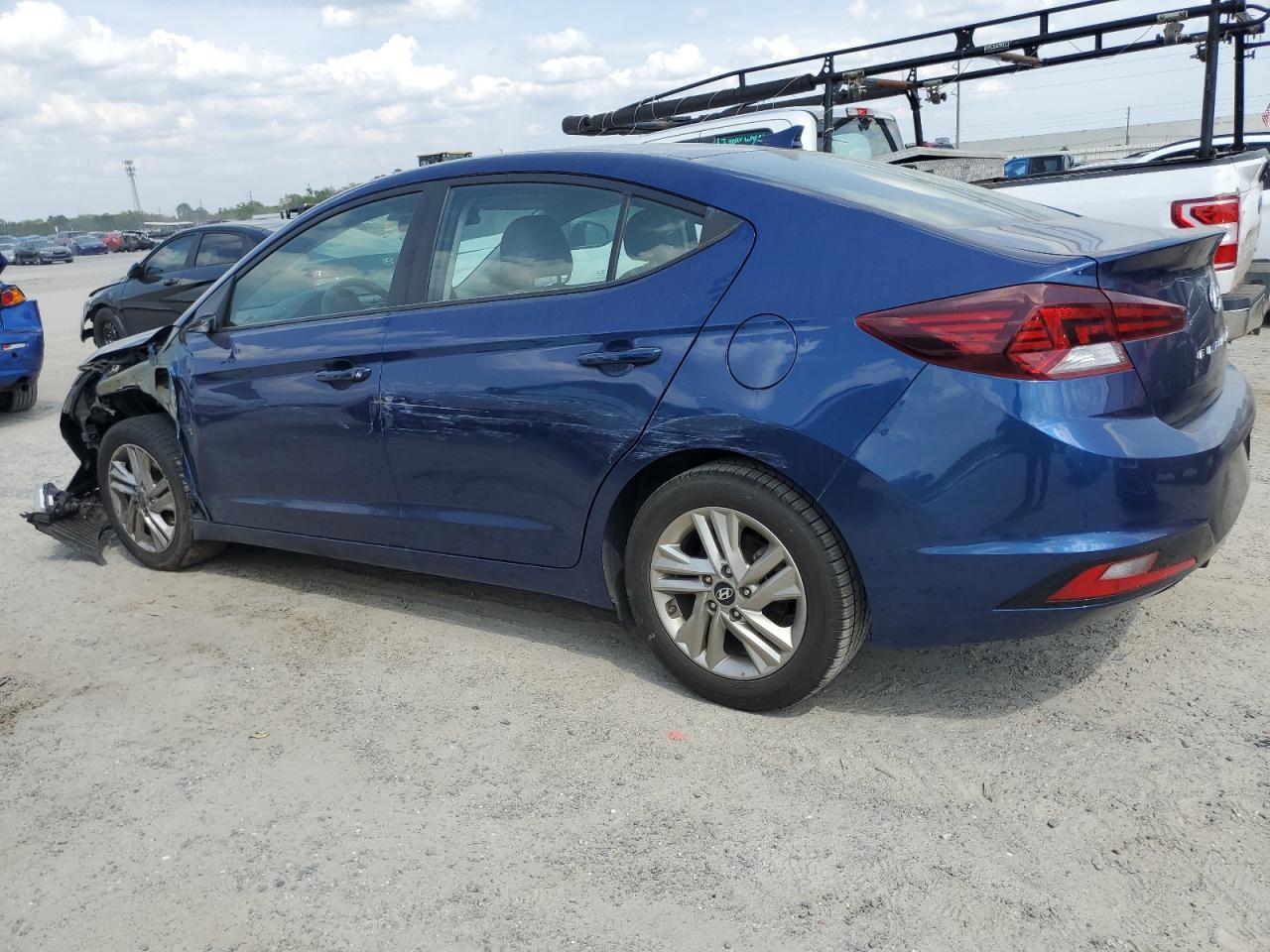 2019 HYUNDAI ELANTRA SE - Image 2