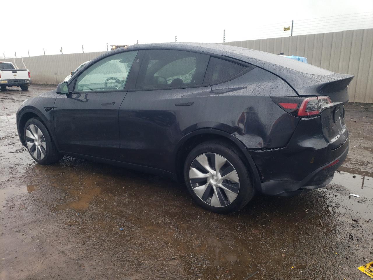2024 TESLA MODEL Y - Image 2