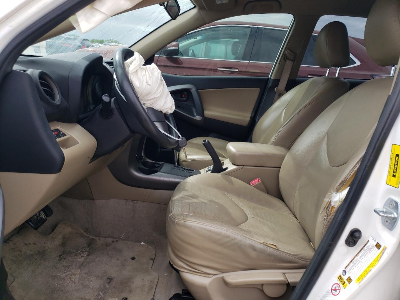 2011 TOYOTA RAV4 - Image 7