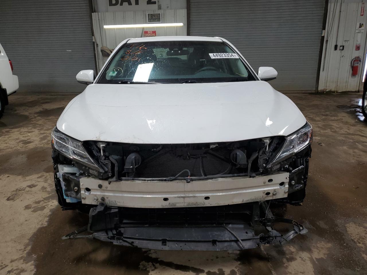 2018 TOYOTA CAMRY LE - Фото 5