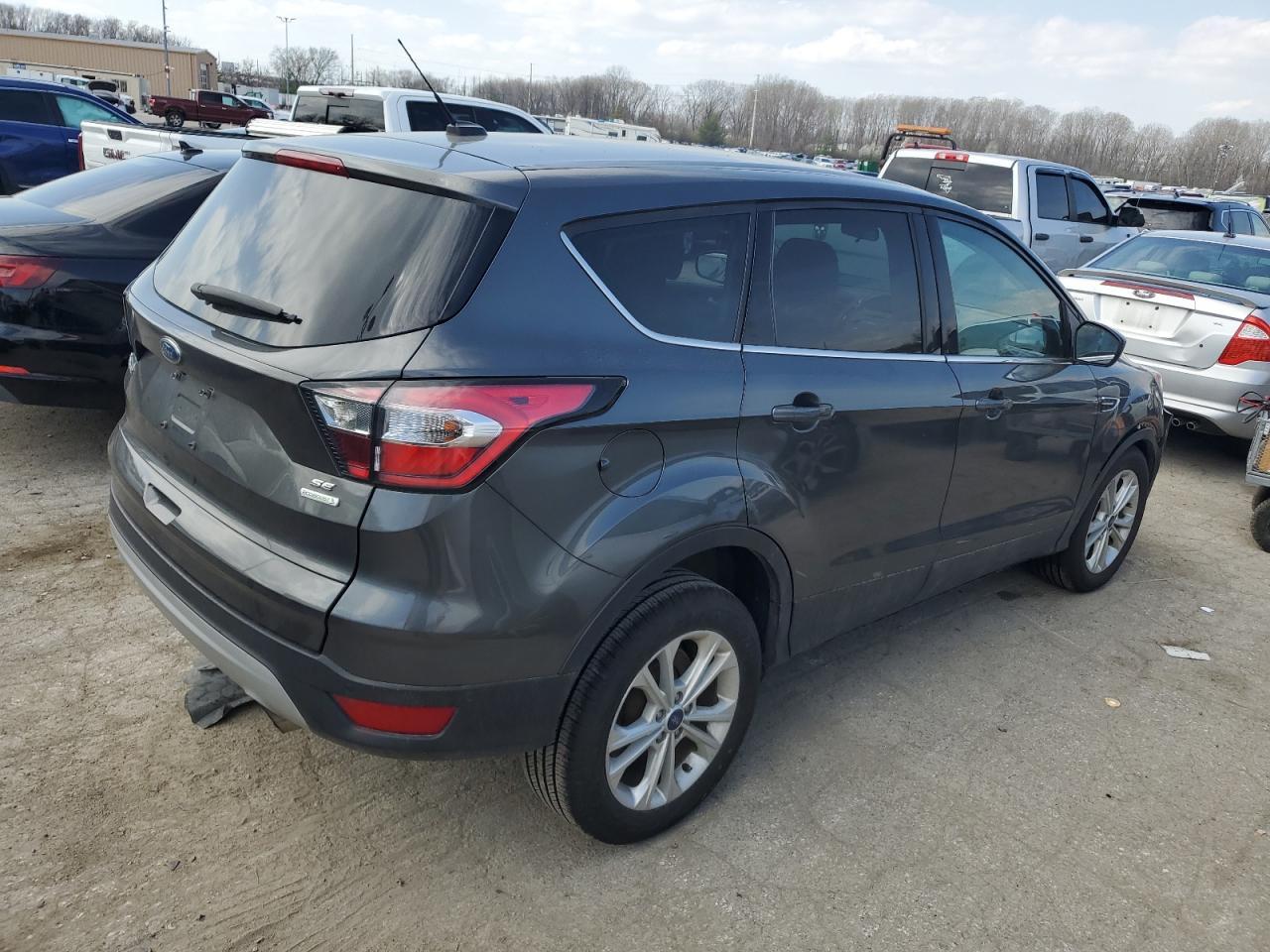 2017 FORD ESCAPE SE - Image 3