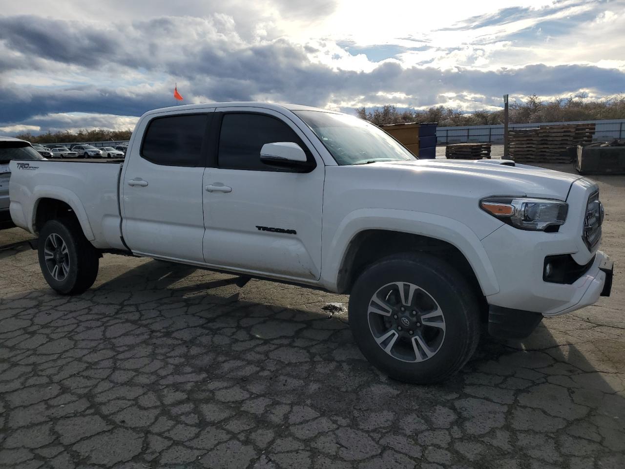 2016 TOYOTA TACOMA DOU - Фото 4
