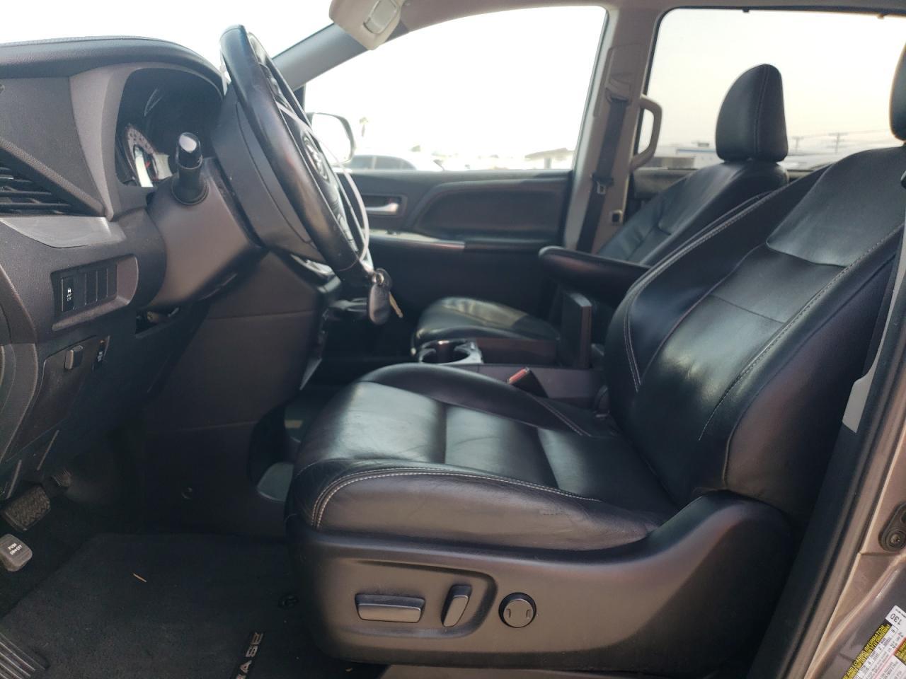 2015 TOYOTA SIENNA SPO - Фото 7
