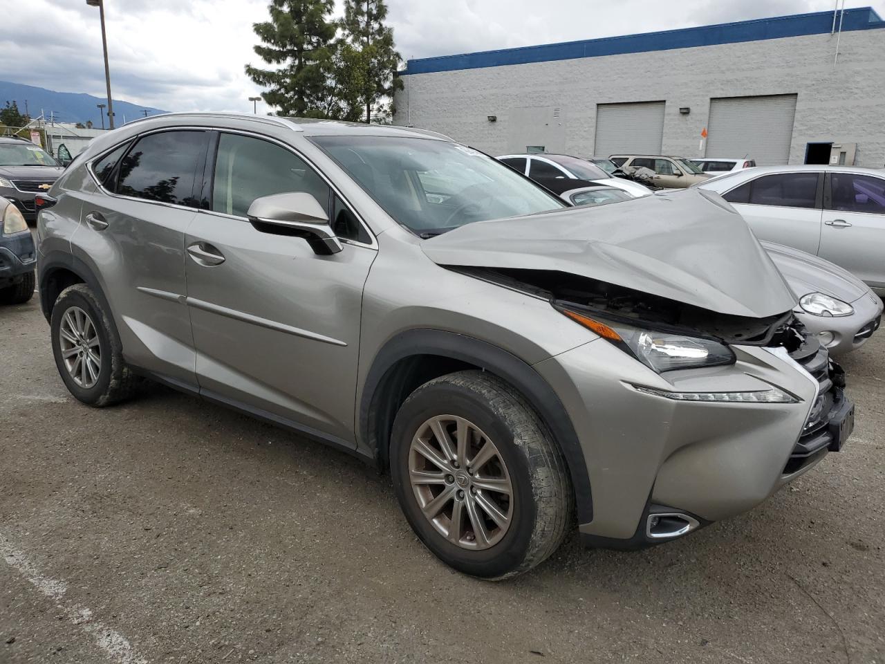 2015 LEXUS NX 200T - Фото 4