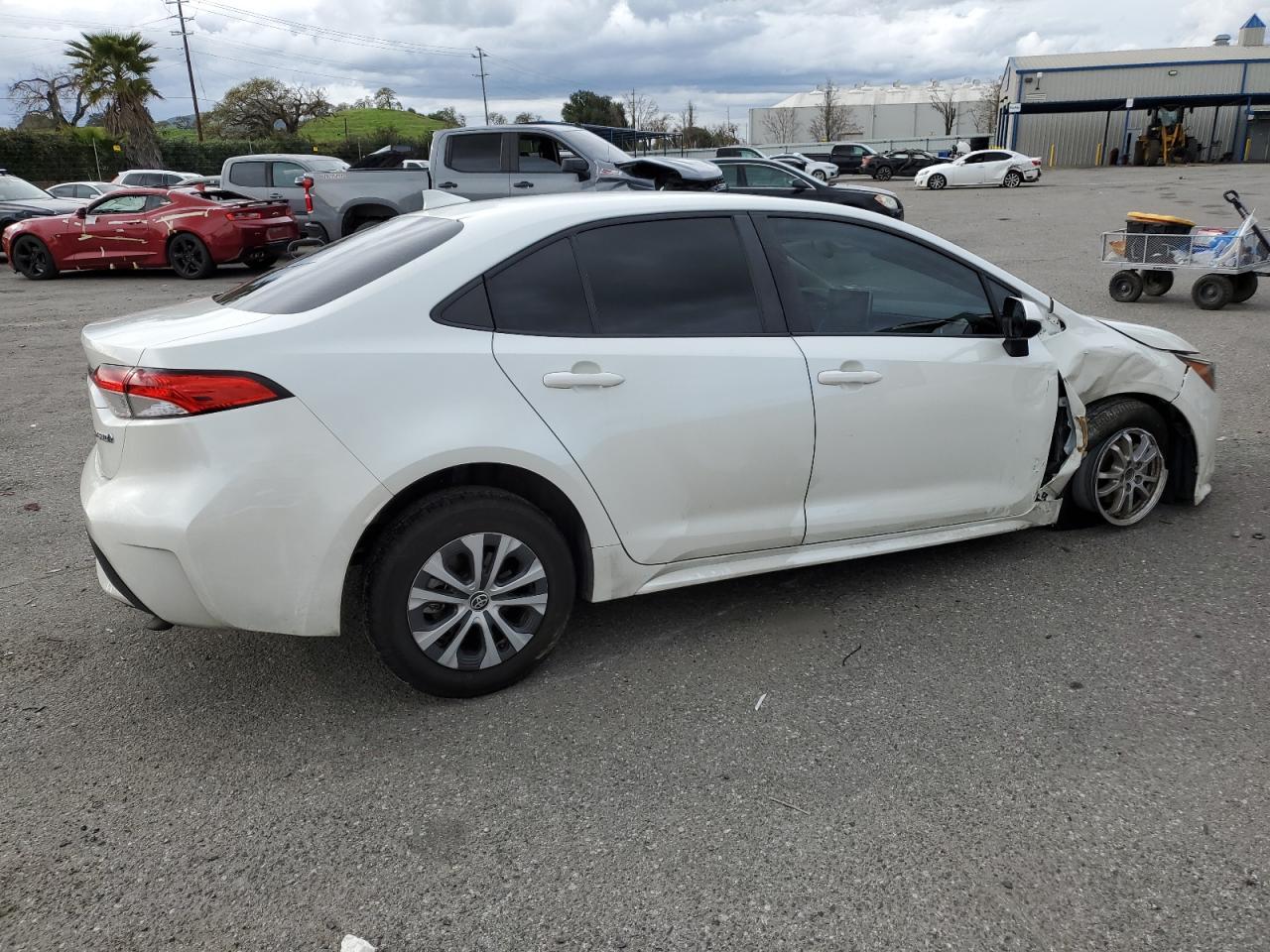 2020 TOYOTA COROLLA LE - Фото 3