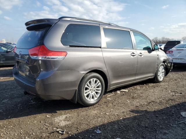 2012 Toyota Sienna Xle - Image 3