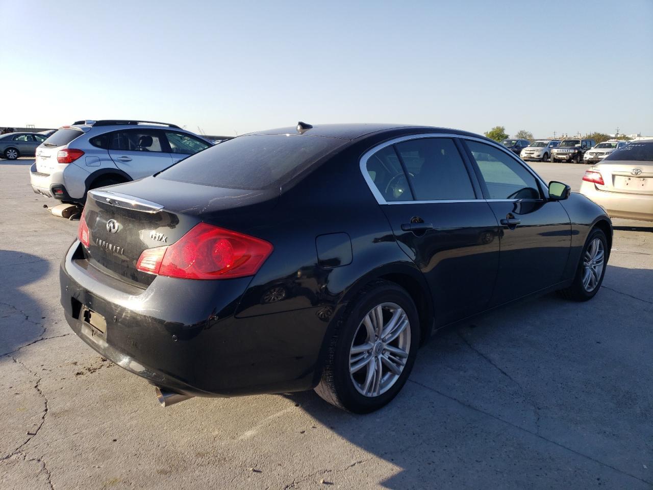 2012 INFINITI G37 - Image 3