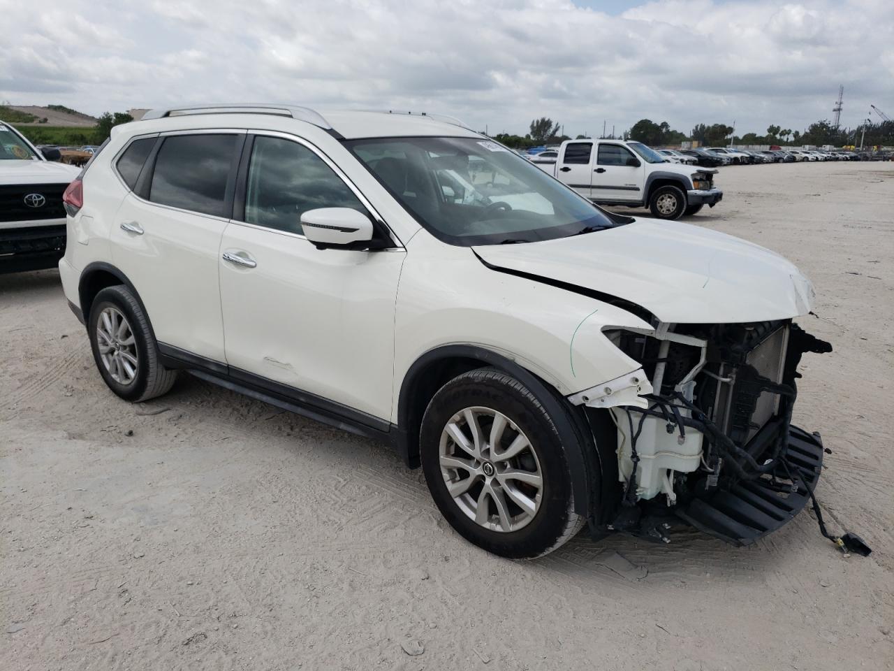 2018 NISSAN ROGUE S - Фото 4