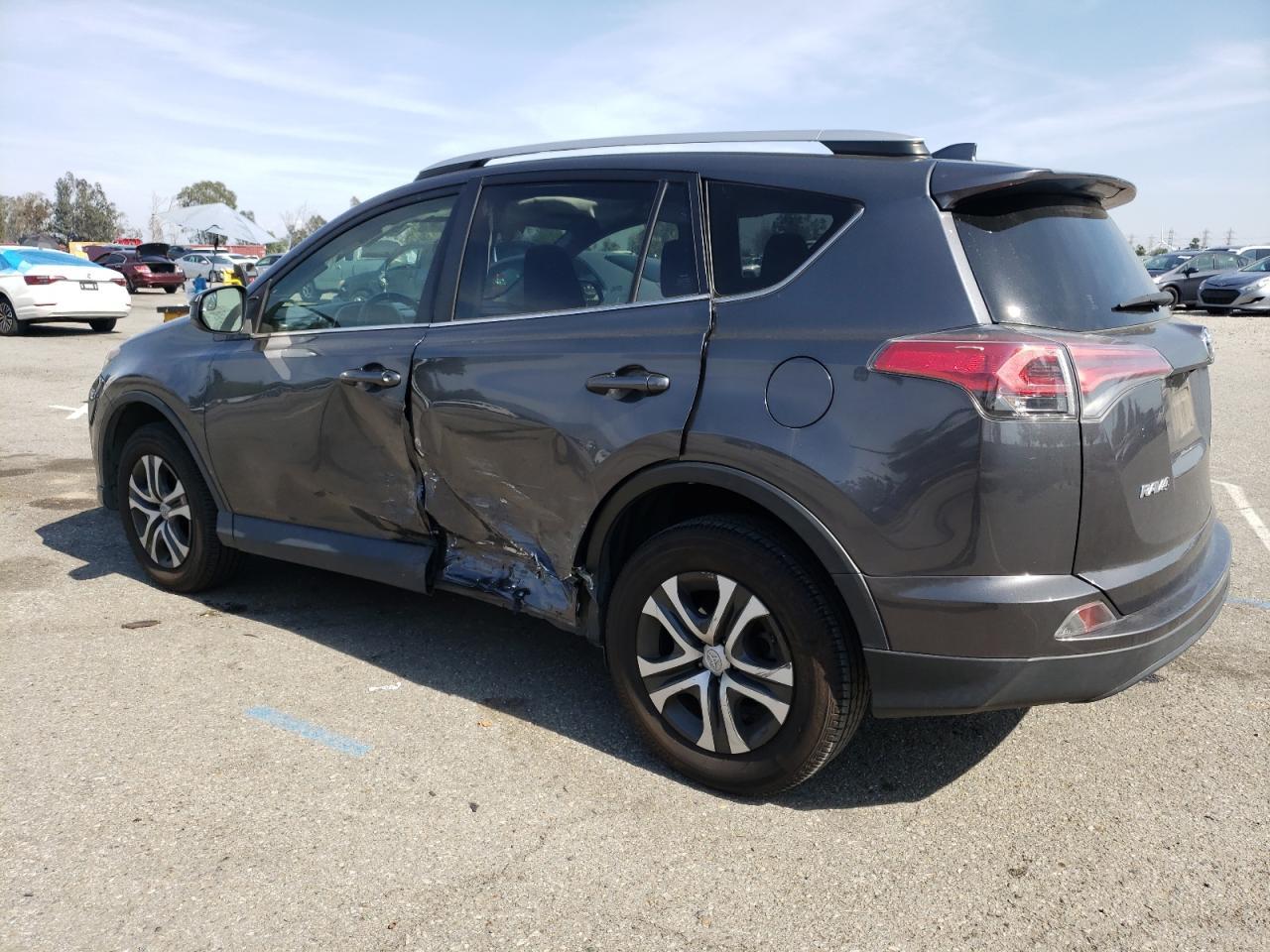 2016 TOYOTA RAV4 LE - Фото 2