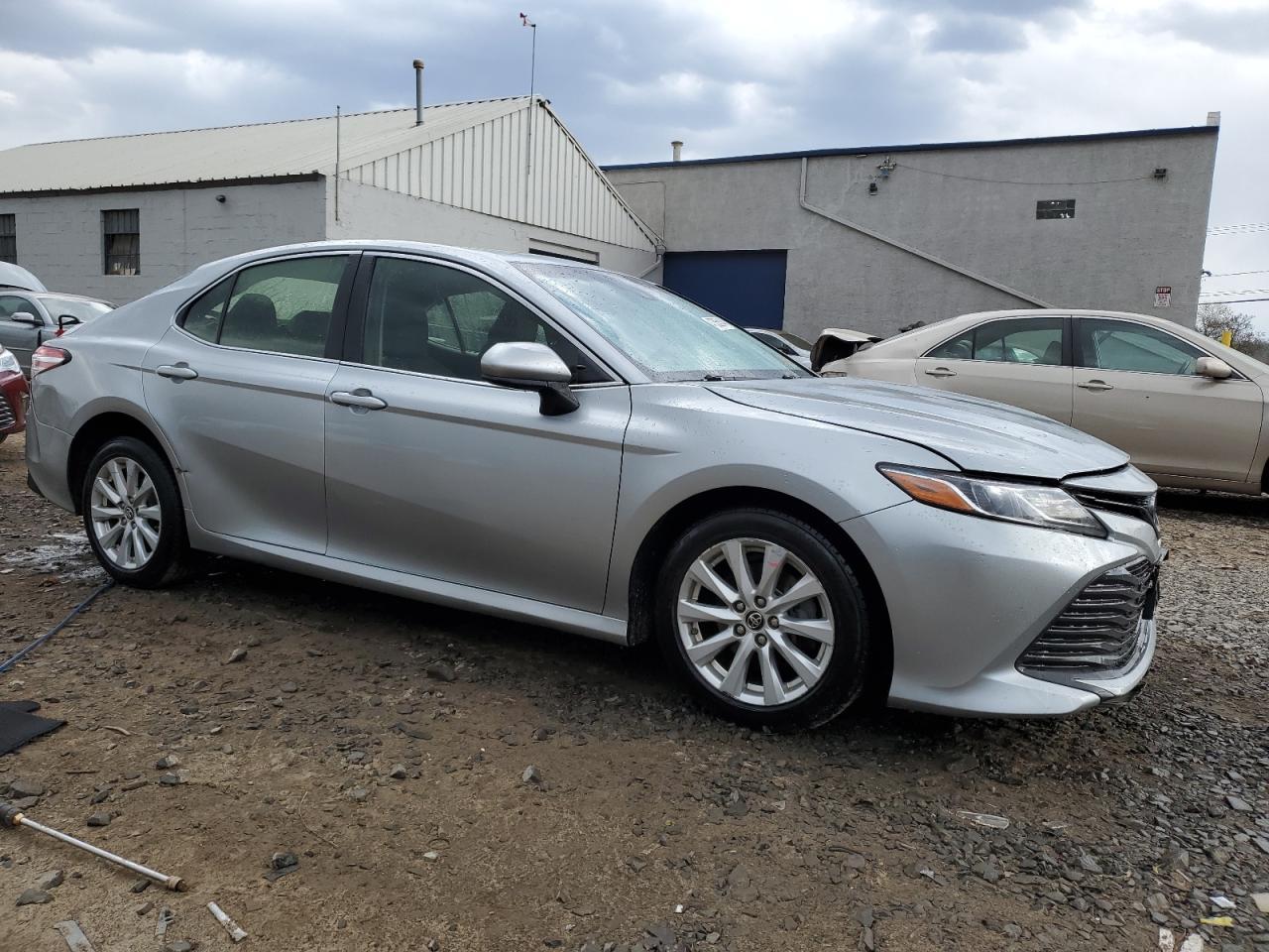 2018 TOYOTA CAMRY L - Image 4