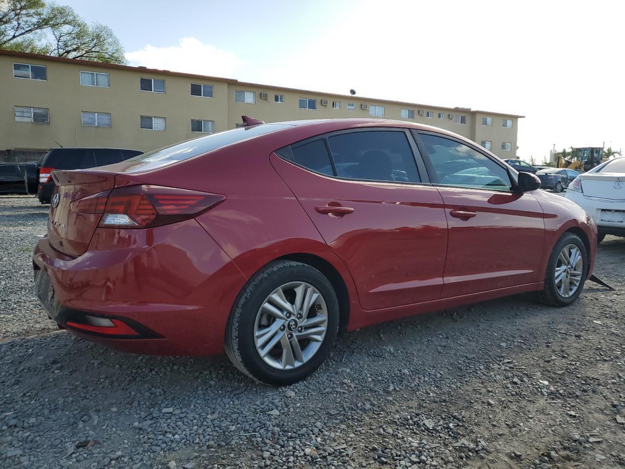 2019 HYUNDAI ELANTRA SE - Фото 3