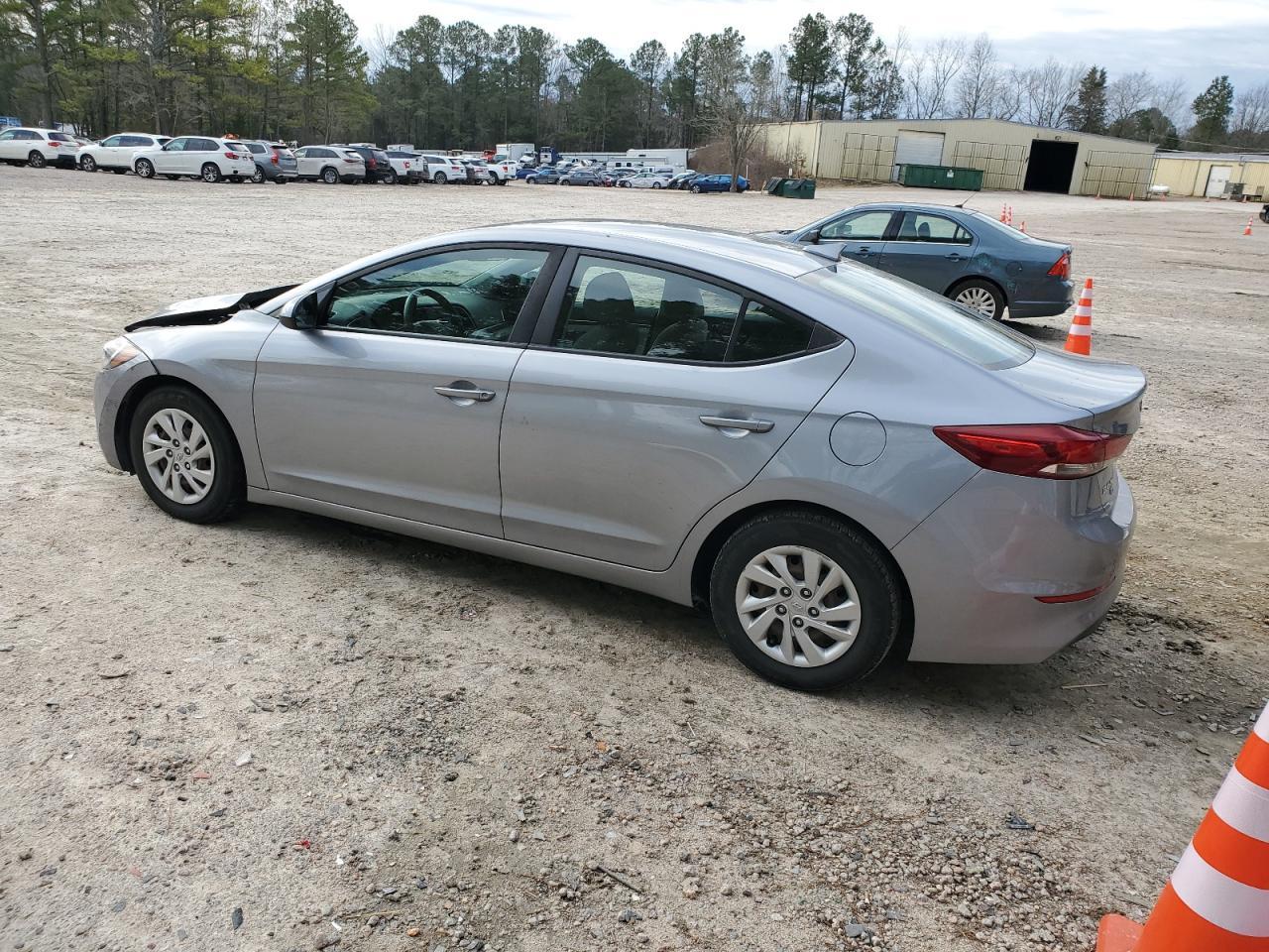 2017 HYUNDAI ELANTRA SE - Фото 2